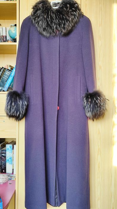 Płaszcz zimowy z futrem z jenota 40