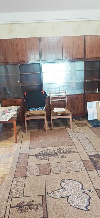 продам 2 кімнатну квартиру бул. Центральний