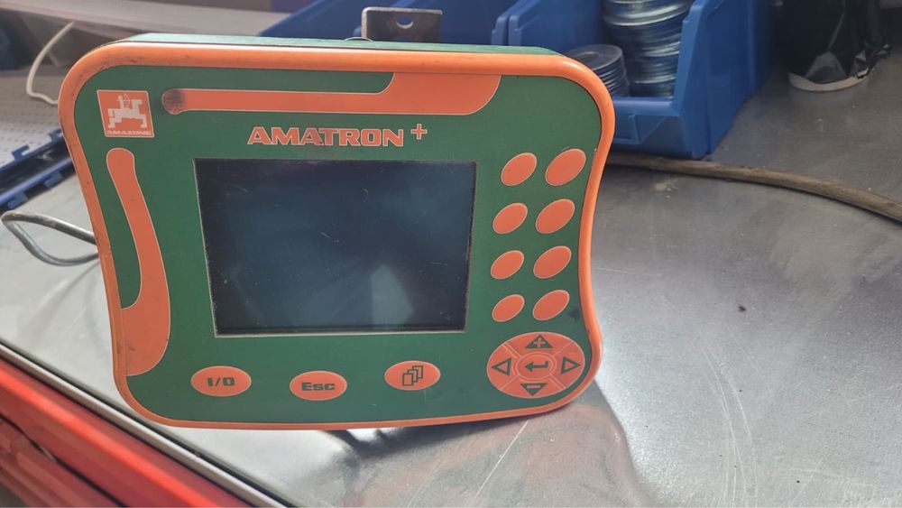 Opryskiwacz Amazone 3000l 24m lance