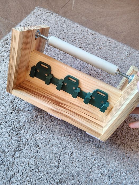 Uchwyt, stojak, organizer na baterie Parkside 20V