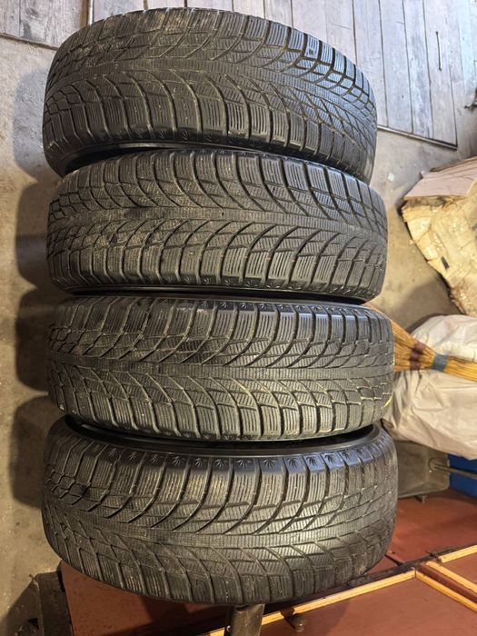 Продам зимнюю резину