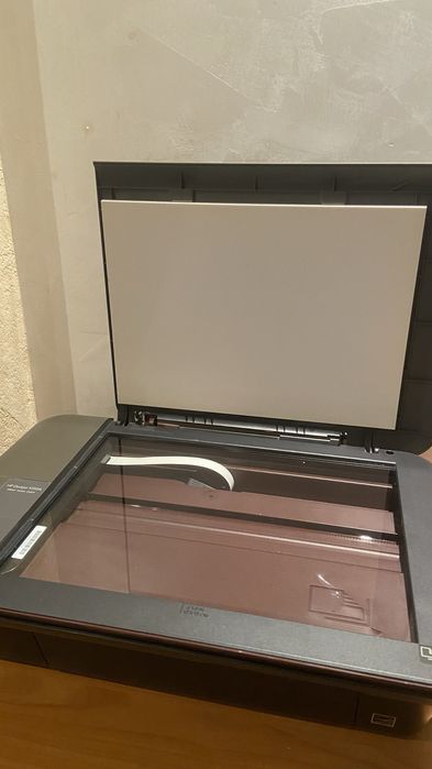 БФП HP DeskJet 1050A