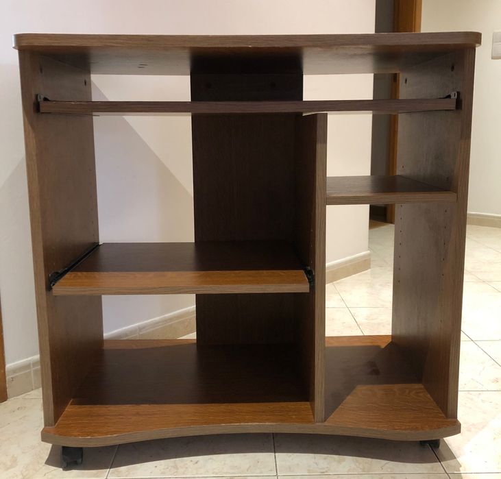 Mesa para Computador em madeira