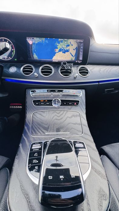 Mercedes e300de amg plug-in 9g-tronic