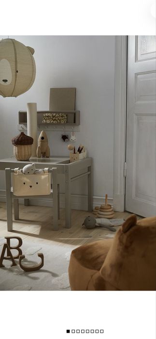 Biurko dziecięce stolik krzesełko zestaw H&M