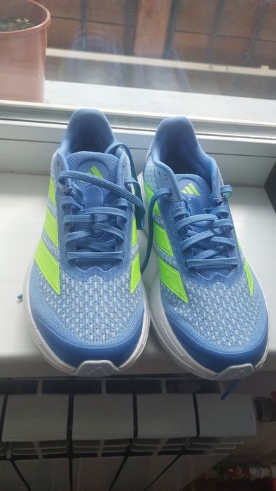 Жіночі кросівки Adidas 38p
