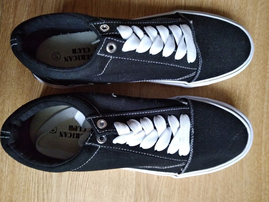 Sprzedam buty tenisówki