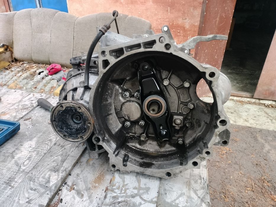 КПП коробка передач Passat Golf Touran Jetta JWP 2.0 Tdi 6 ступ.