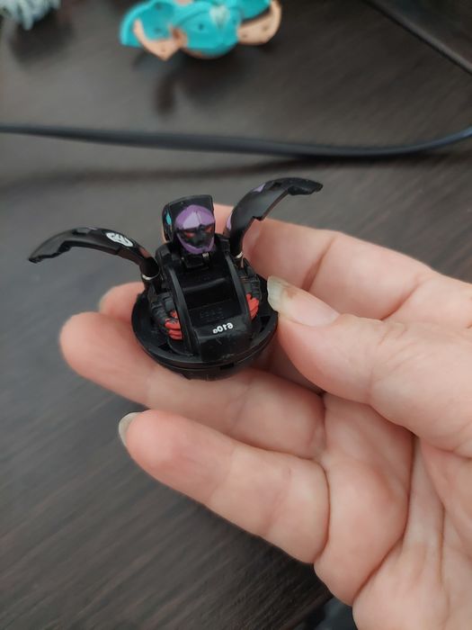 Продам бакуганы,антистресс и др