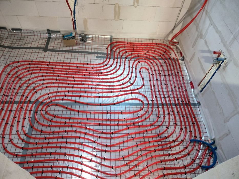 Instalator Hydraulik Serwis i montaż kotłów gazowych Buderus.