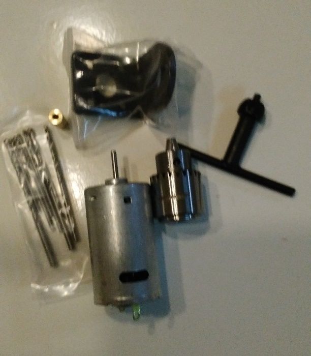 Mini motor eletrico/Berbequim 12V DC.