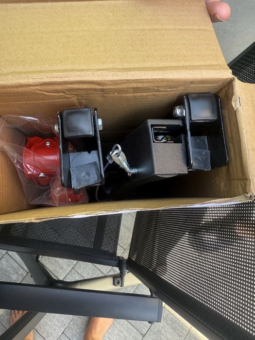 Bagażnik na haka do transportu 3 rowerowy