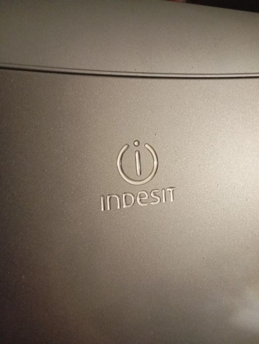 Lodówka Indesit sprawna
