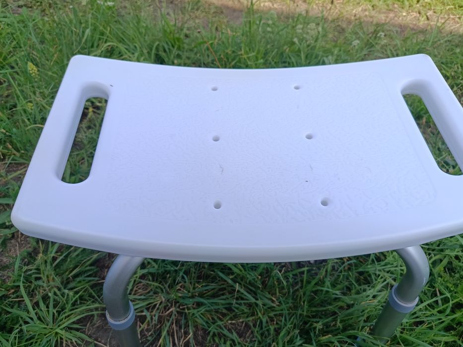 Taboret prysznicowy regulowany – aluminiowy, siedzisko 50 cm