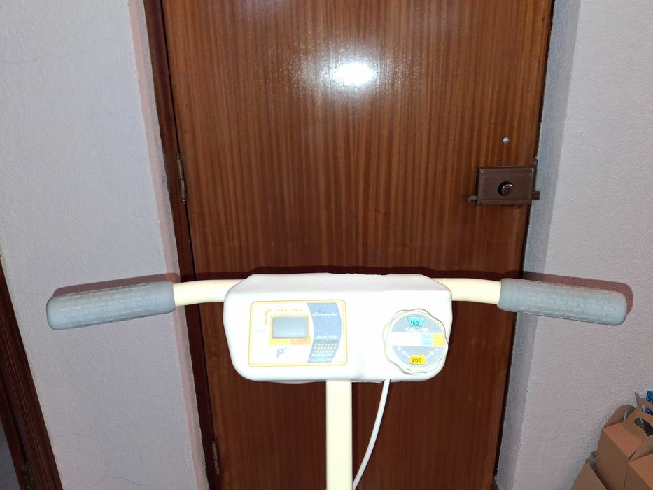 Bicicleta estática BH Fitness - Tempo