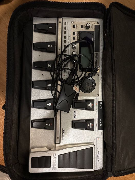 BOSS GT-10 pedaleira