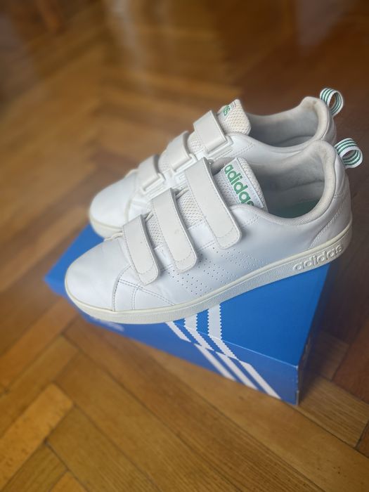 Кросівки Adidas !