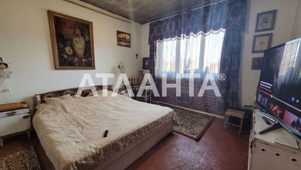 Будинок в Остриці