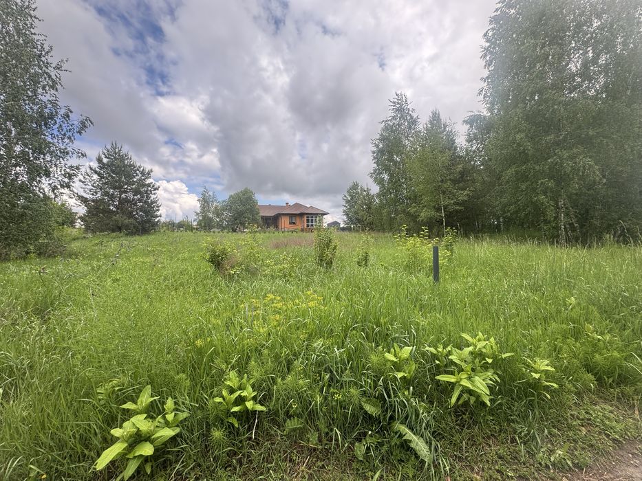 Ділянка під житлову забудову. Без комісіі!