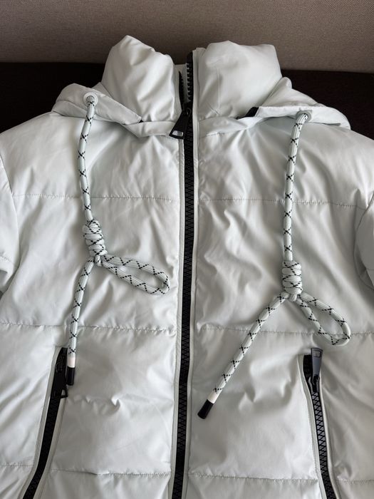 Зимова куртка, майже нова