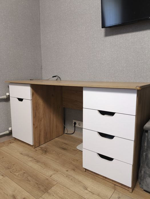 Продам Стіл письмовий