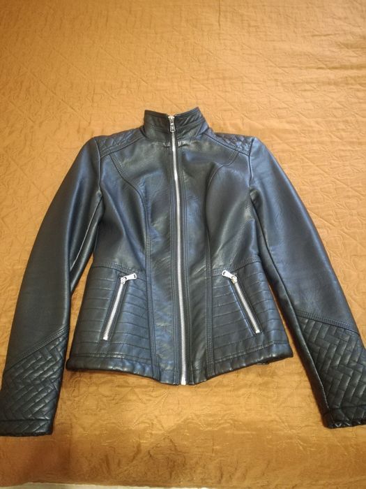Куртка з екошкіри жіноча