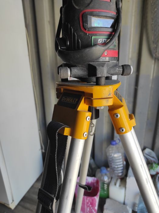 Штатив DeWalt 170 см