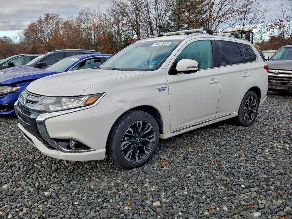 2018 Mitsubishi  Outlander SE