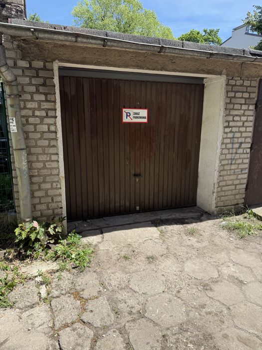 garaż własnościowy