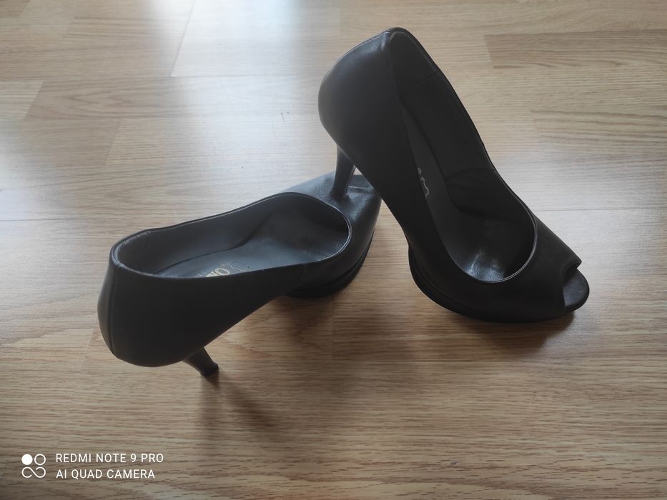 Buty damskie na obcasie