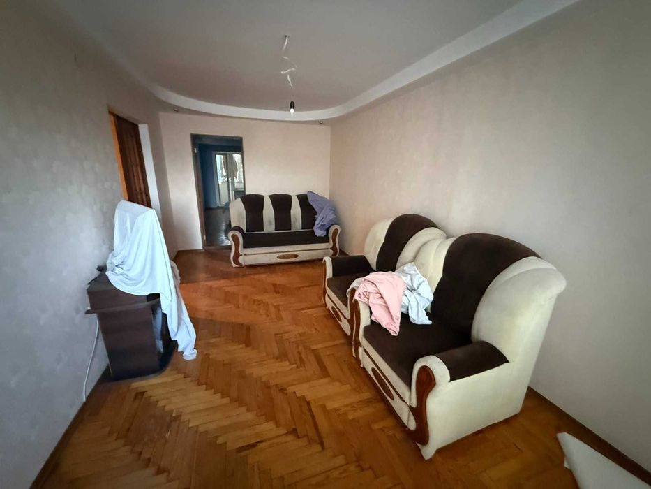 Сдается 3к квартира, ост. Роддом ул. Чумаченка для семьи