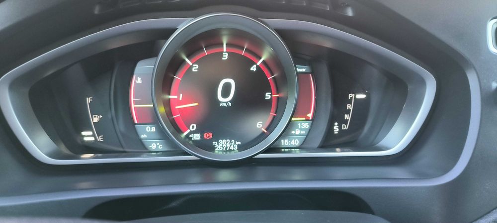 Volvo V40 Cross country Summum 2.0 D3 150 km, salon pl.