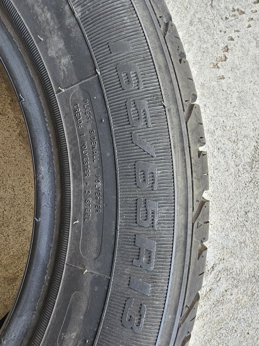 Dois pneus 165/65 r13 como novos