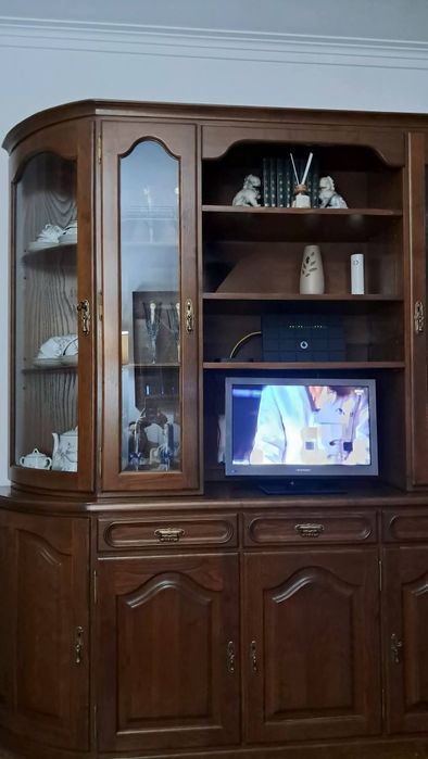 Móvel de Sala com cristaleira