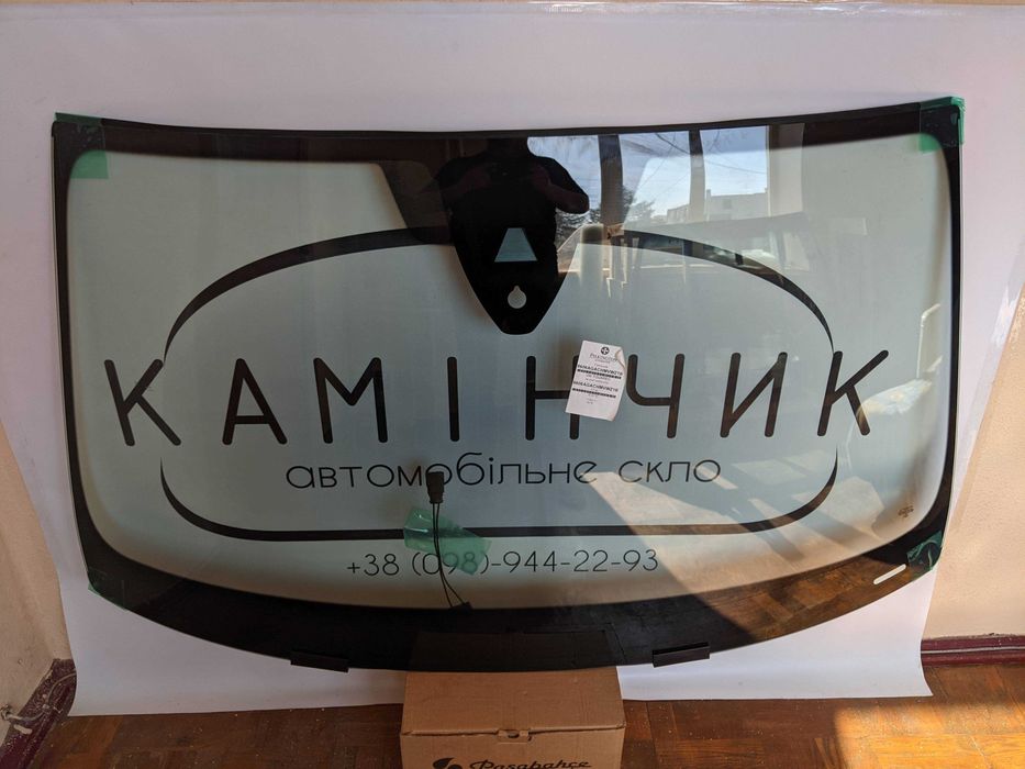 Лобове скло Porsche Cayenne Macan Taycan Panamera Boxter 911
