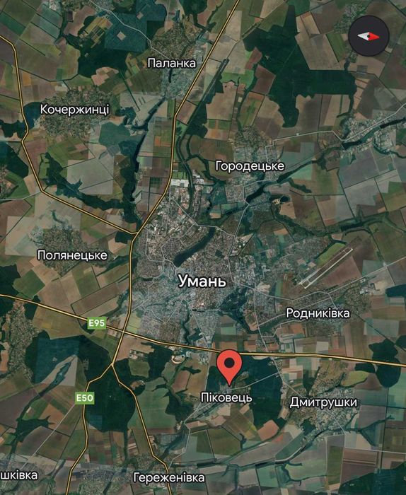 Будинок 53 м², гараж 110 м², 0,61 га в селі Піківець (Уманський район)