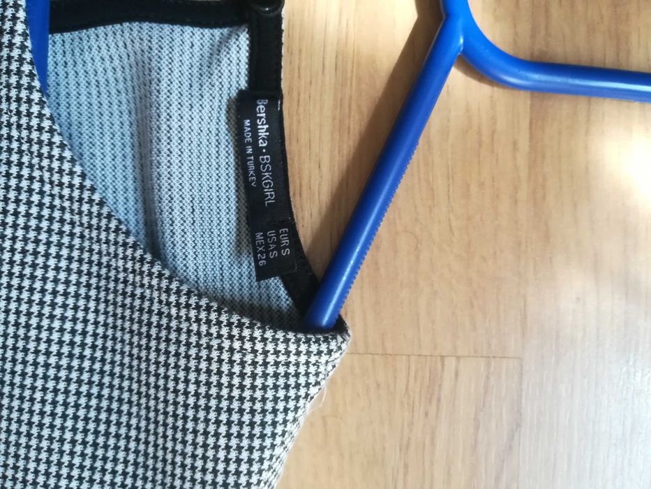 Vestido Bershka tamanho S