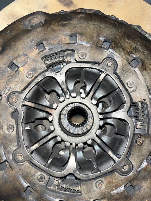 Демфер маховик рено лагуна 2 сценік 1.9