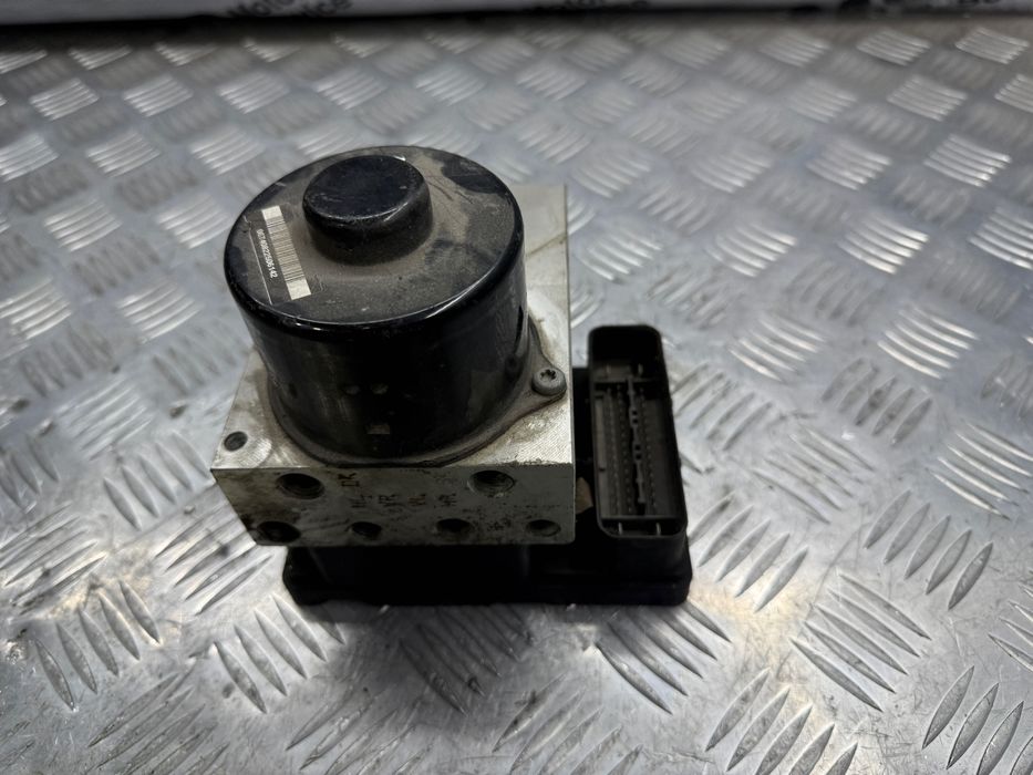 Блок АБС ABS  VW Touareg  7L0614111E