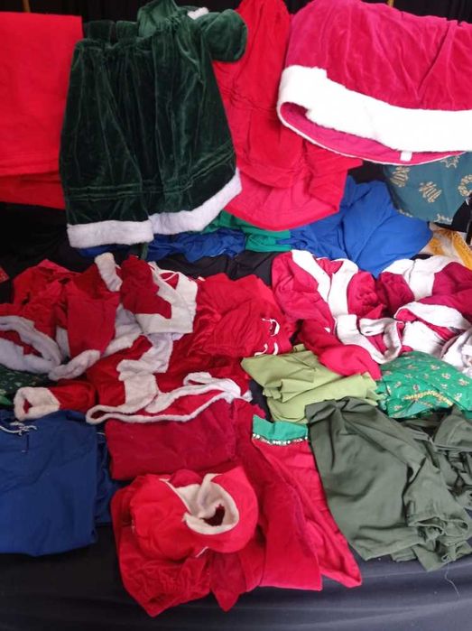 Vestuário de Pai e Mãe Natal, Duendes e afins. Mais de 80 peças