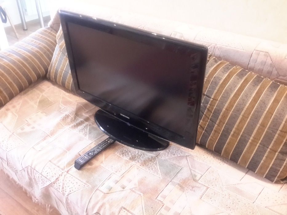 Продам жидкокристаллический телевизор Samsung модель LE3281B