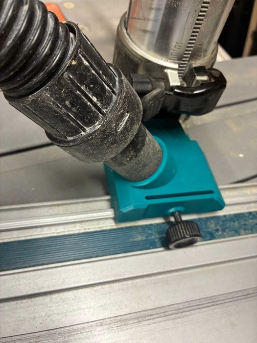 Adapter do frezarki Makita z odsysaniem pyłu do szyny Makita/Festool