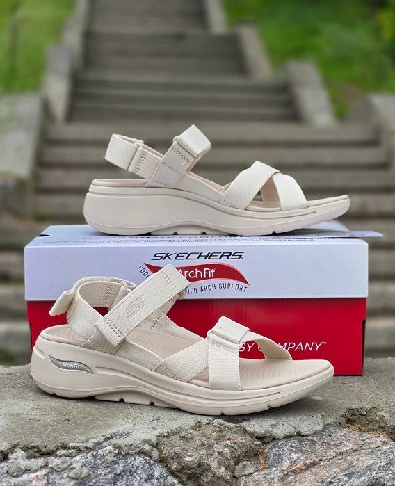 Жіночі сандалі Skechers GO Walk Arch Fit оригінал.