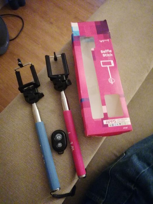 Selfie stick com comando