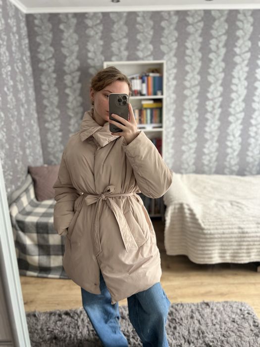 Молочна зимова куртка reserved s-xs