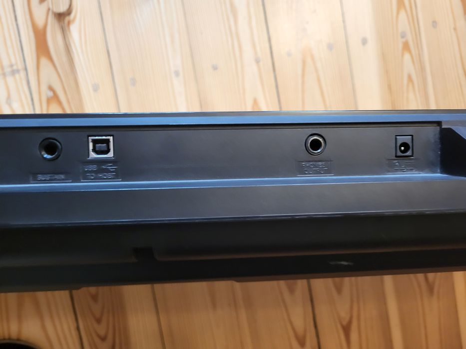 Keyboard Yamaha PSR E243