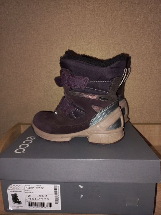 Продам зимові дитячі чобітки