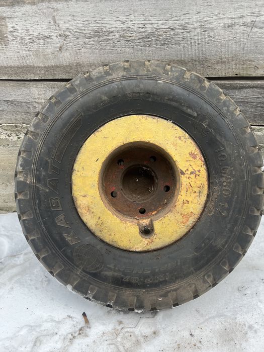 Колеса до комбайна Massey Ferguson