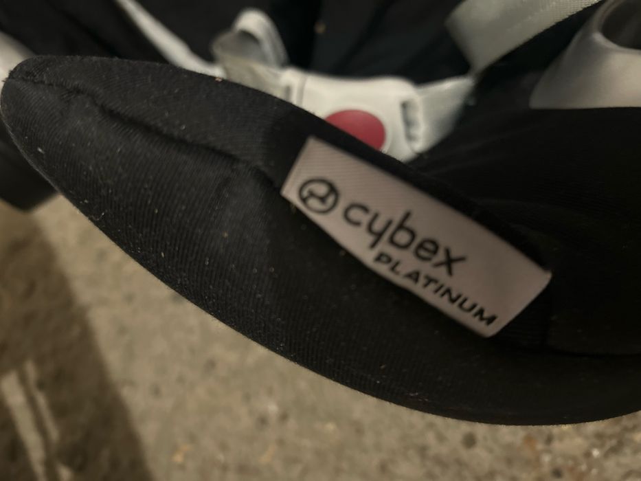 Fotelik dzieciecy z bazą