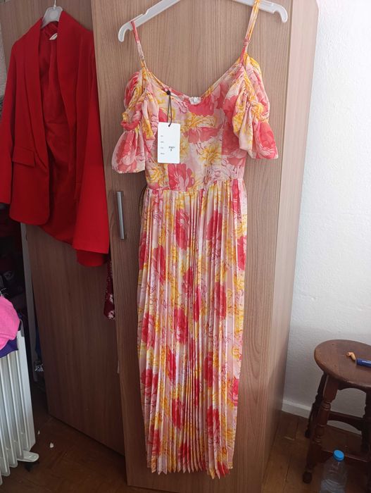 Vendo vestido colorido Novo